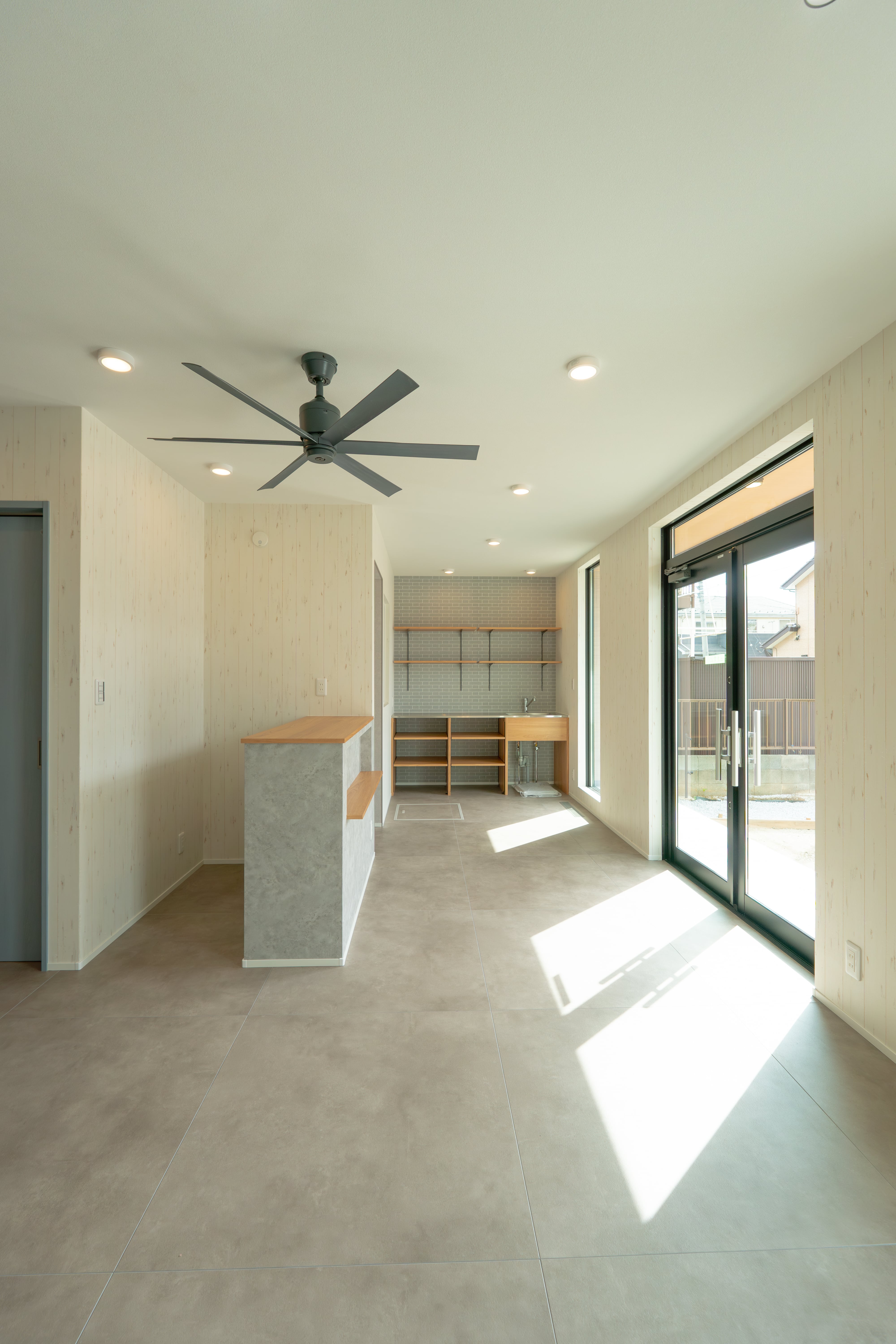 サロン併設の家|プライベートもビジネスも自在に 画像